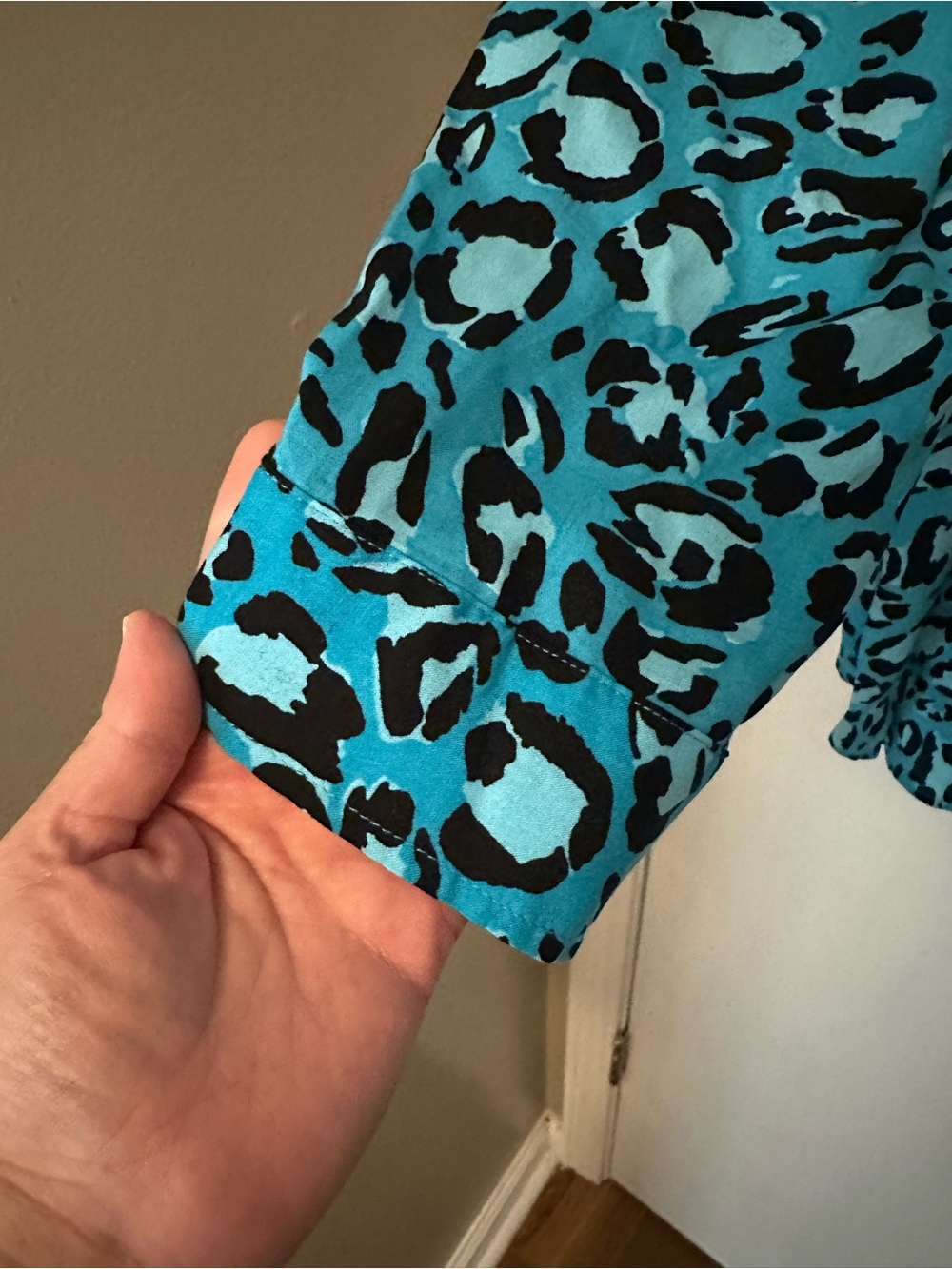 Jessica London Teal and Black Leopard Print Button-Down Blouse Size 22W EUC - Picture 3 of 5
